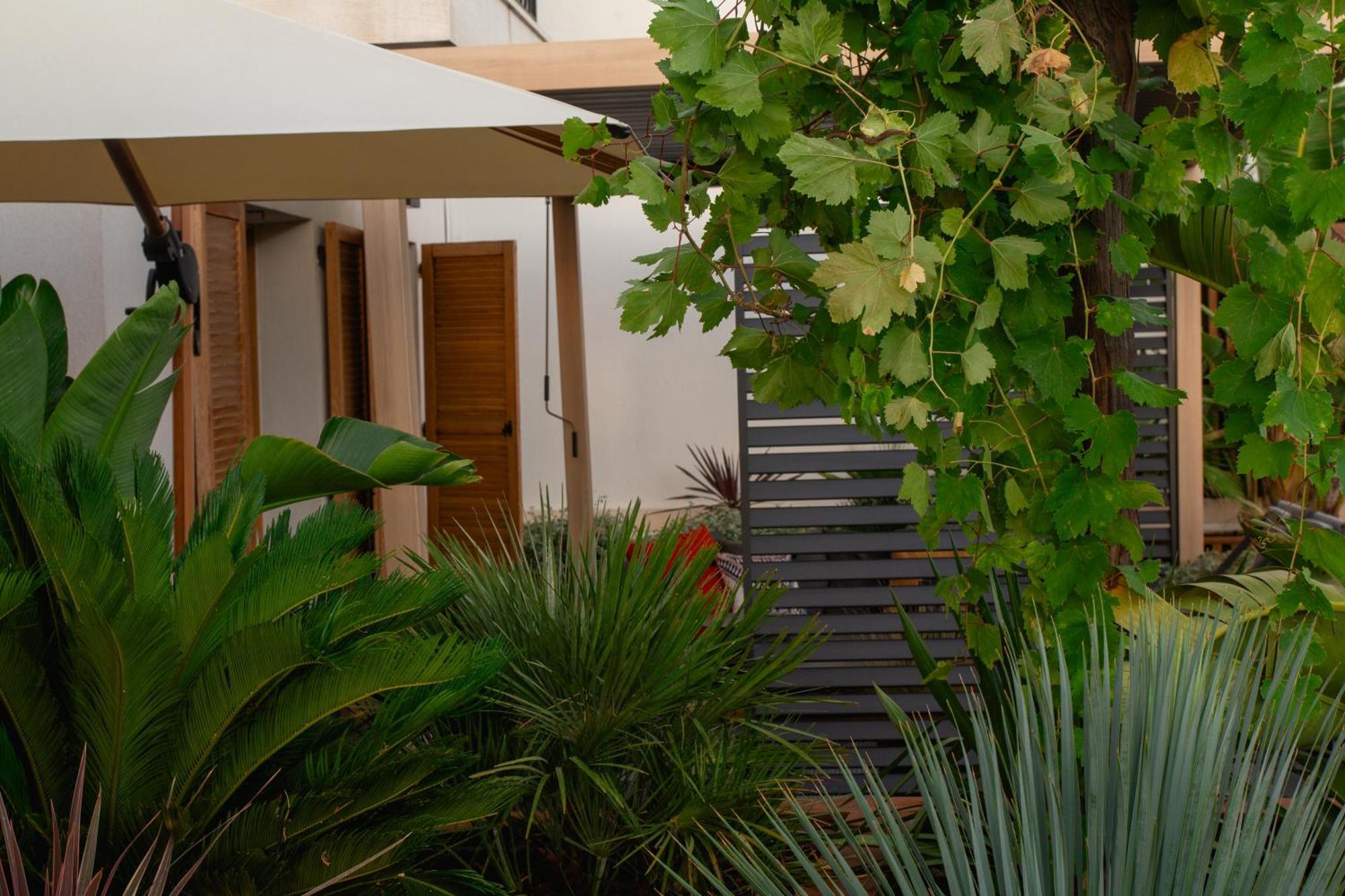 Unique Boutique Hotel Antibes Juan-Les-Pins Oda fotoğraf